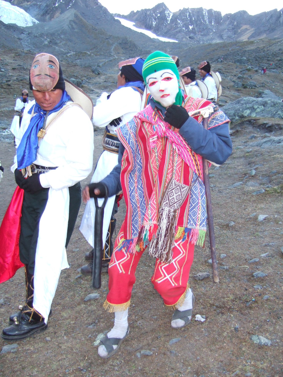 Montaña de 7 Colores en el amanecer durante trekking